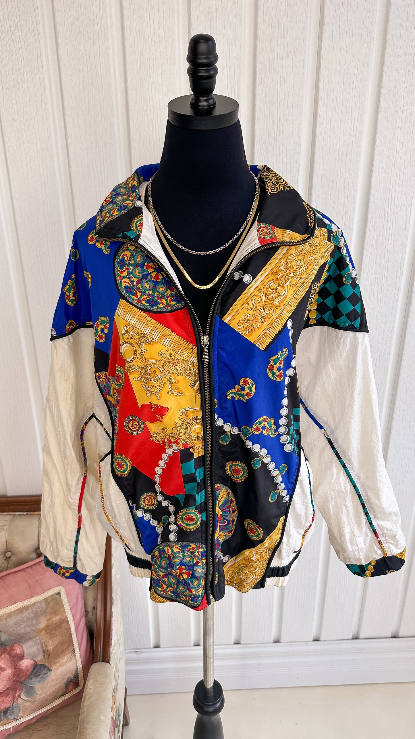 White patterned windbreaker coat - medium