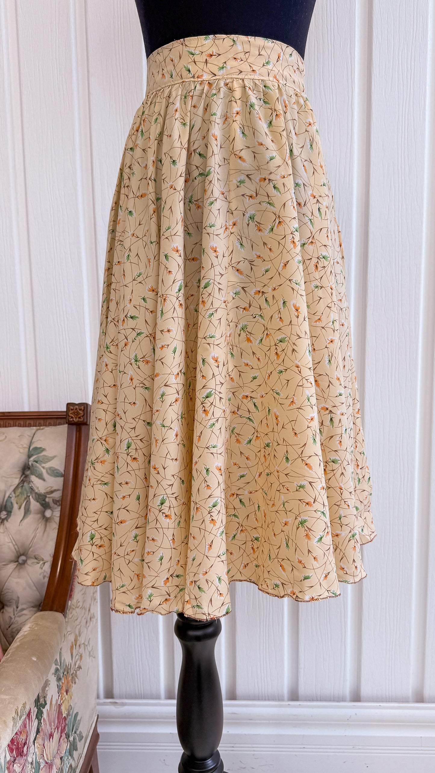 Jupe jaune fleurie orange et vert- small