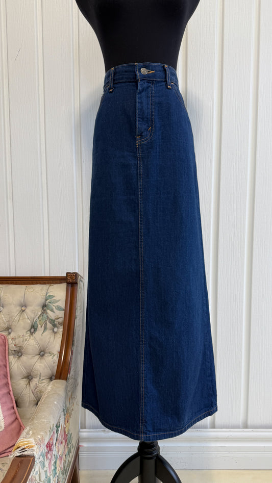 Levi's denim skirt - medium