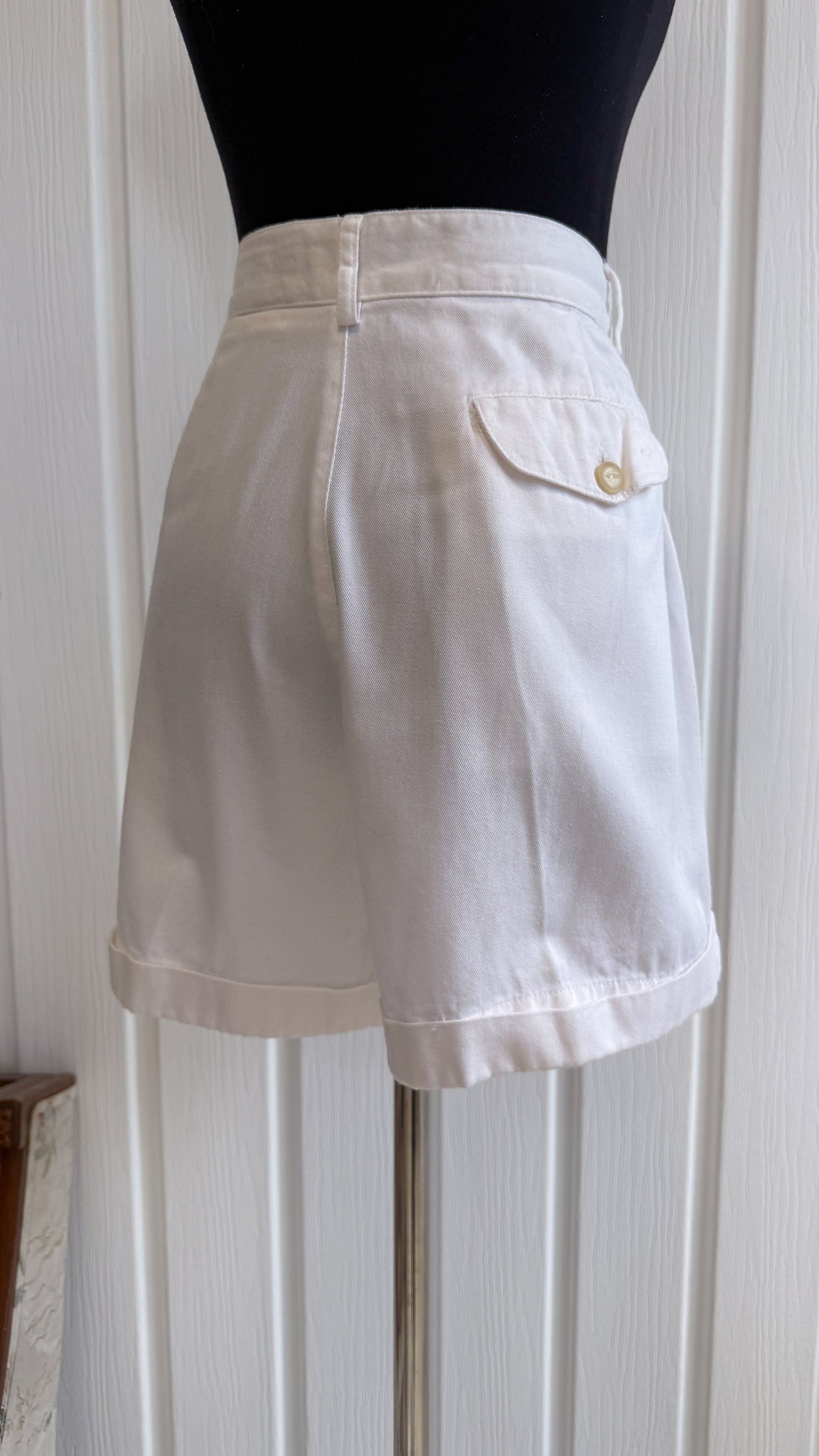 Shorts blanche à plis-small