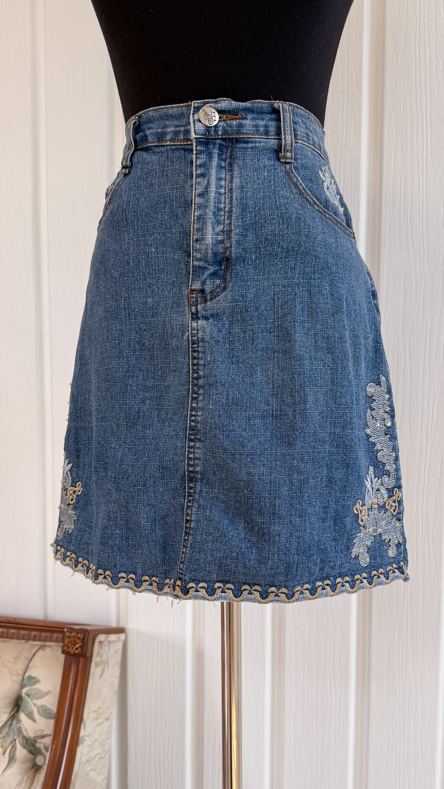 Jupe en jeans droite brodée- small