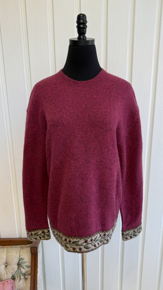 Chandail lainage rose fleuris au bas- large