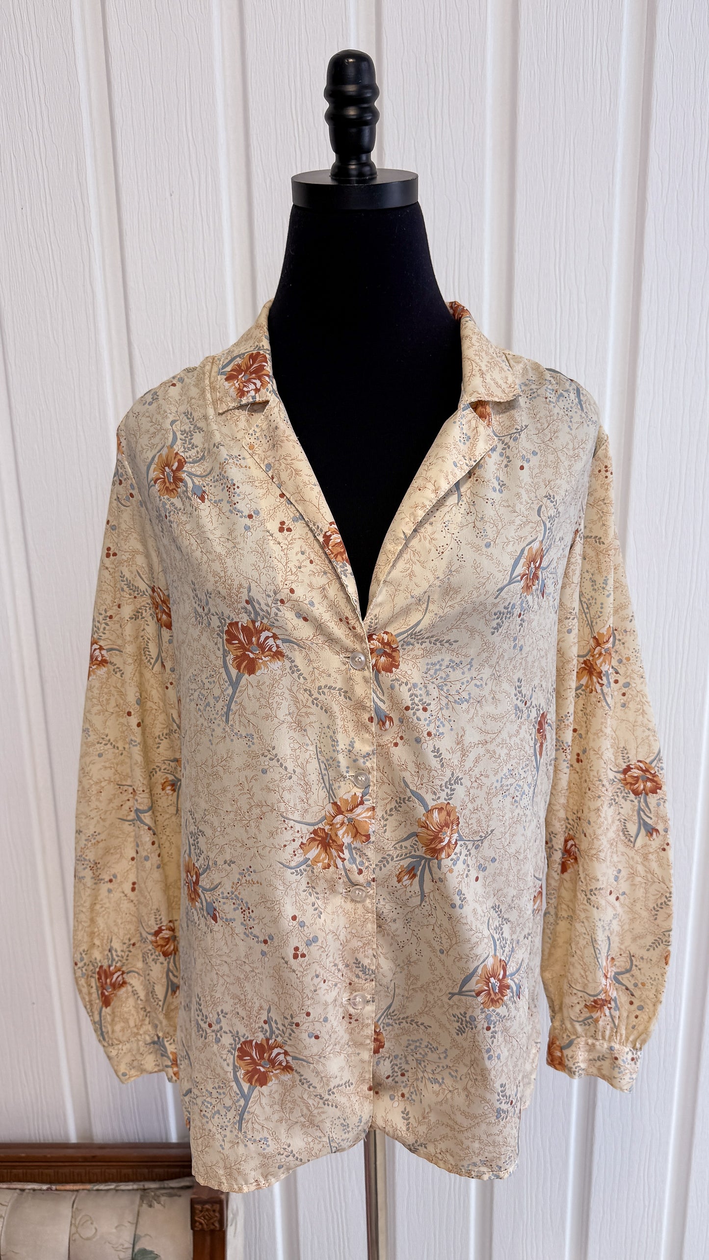 Chemisier beige fleuris orange et bleu- large