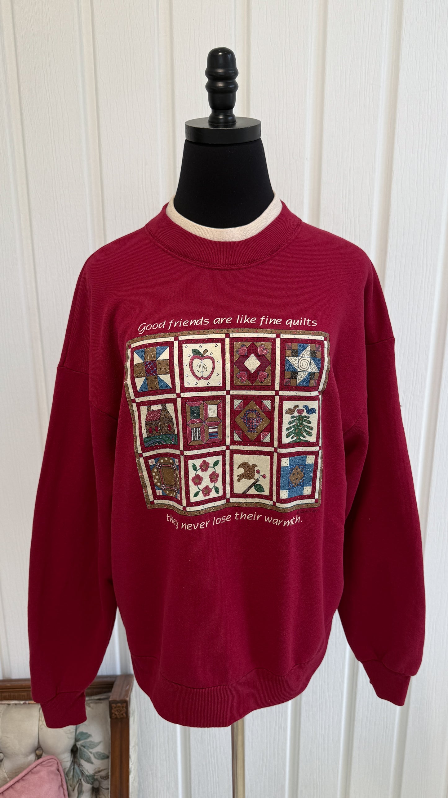 Chandail crewneck rouge carrés à motifs- large