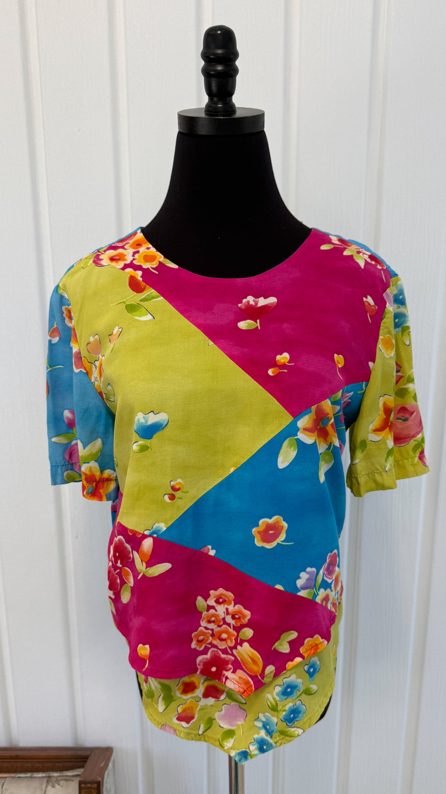 T-shirt multicolore fleuris- small