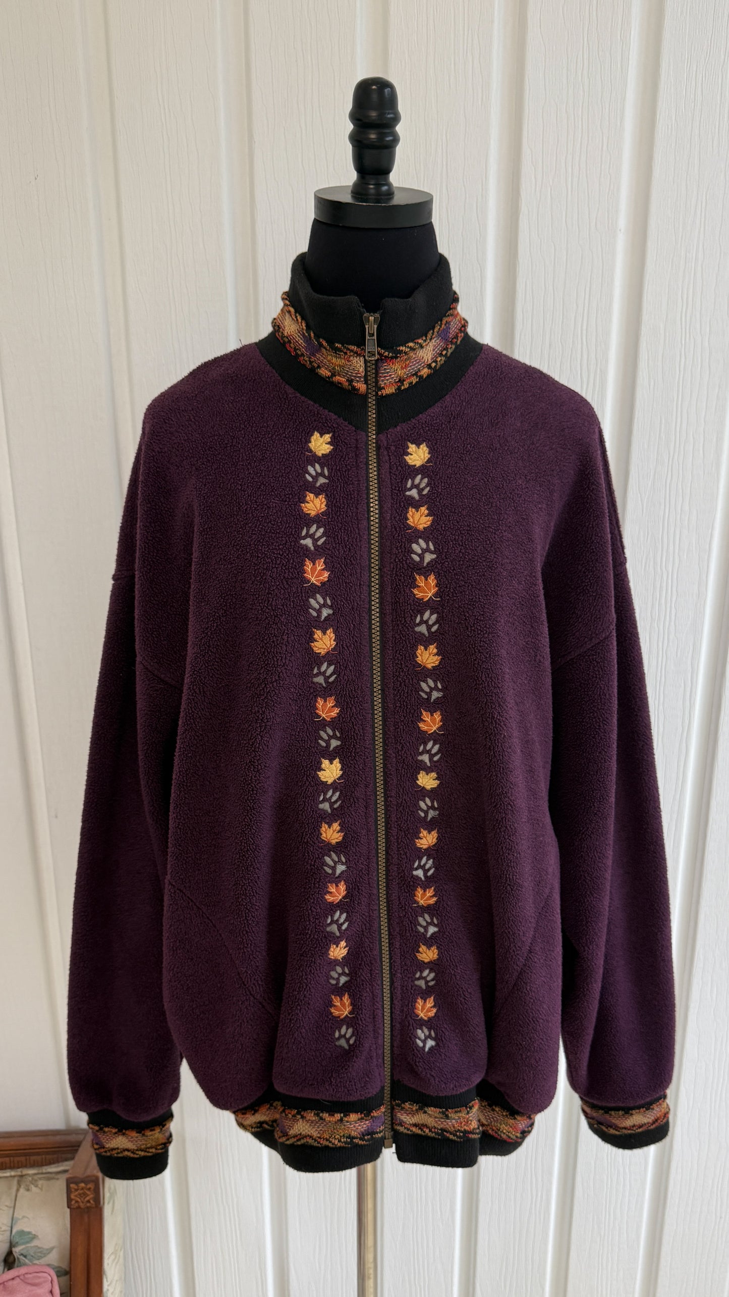 Veste en polar bourgogne feuilles- medium