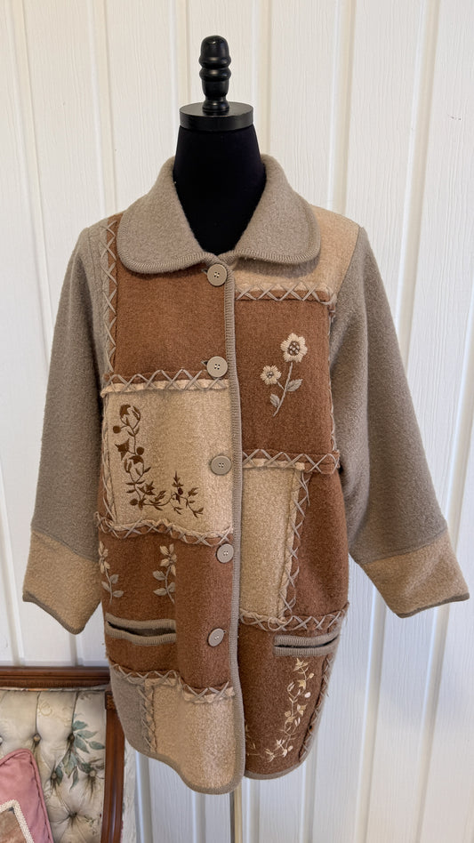 Manteau en lainage beige brodé- large