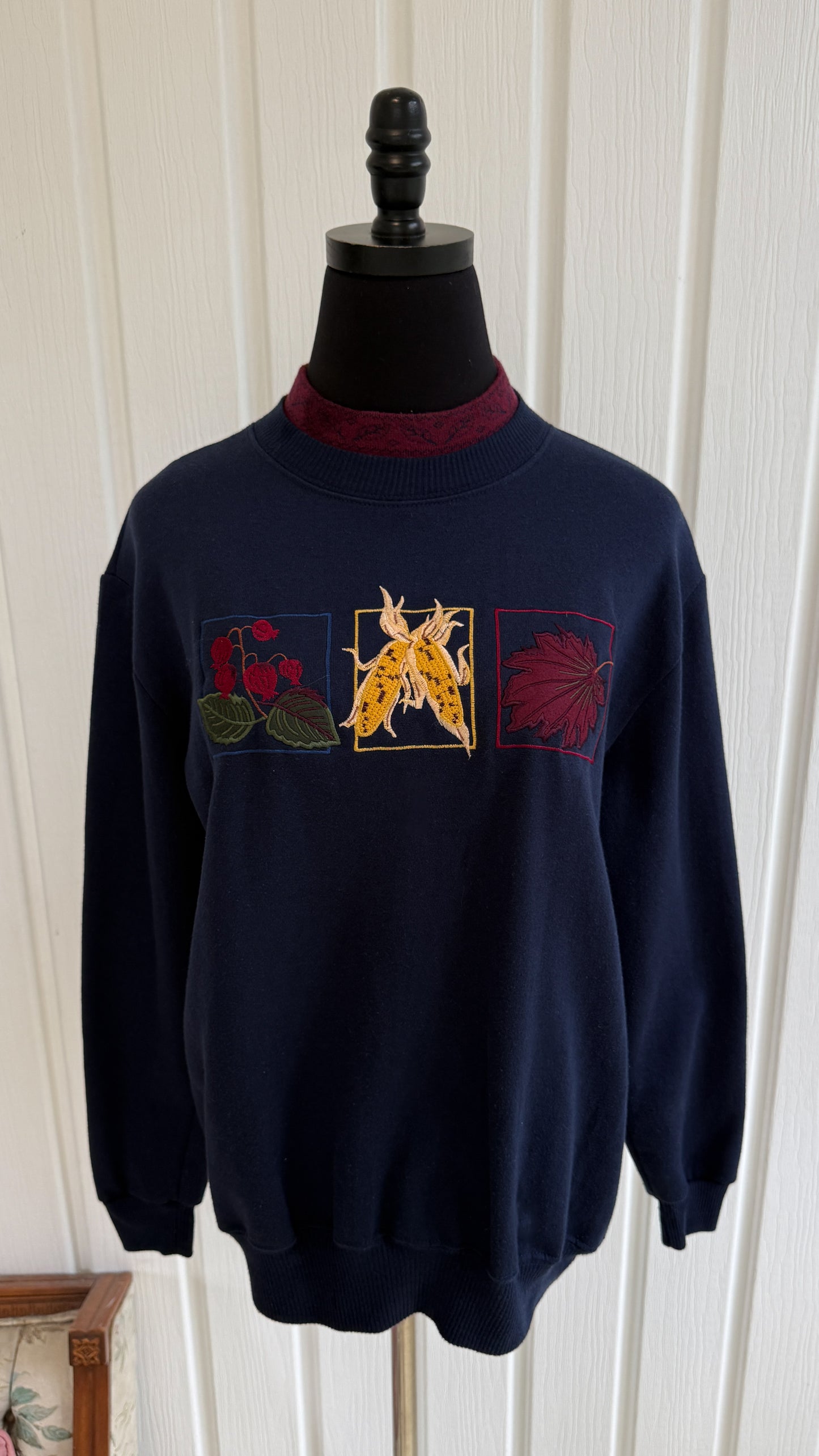 Chandail crewneck marine broderies Automne- small