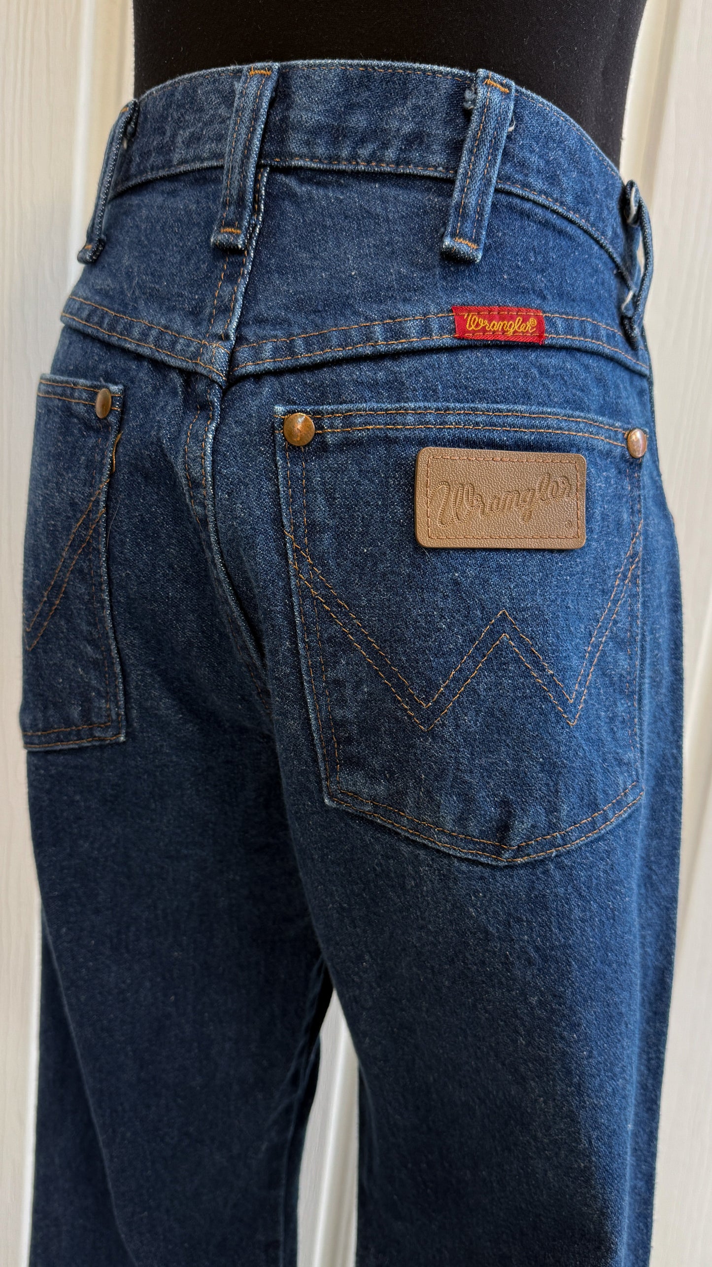 Jeans bleu foncée droit Wrangler- medium