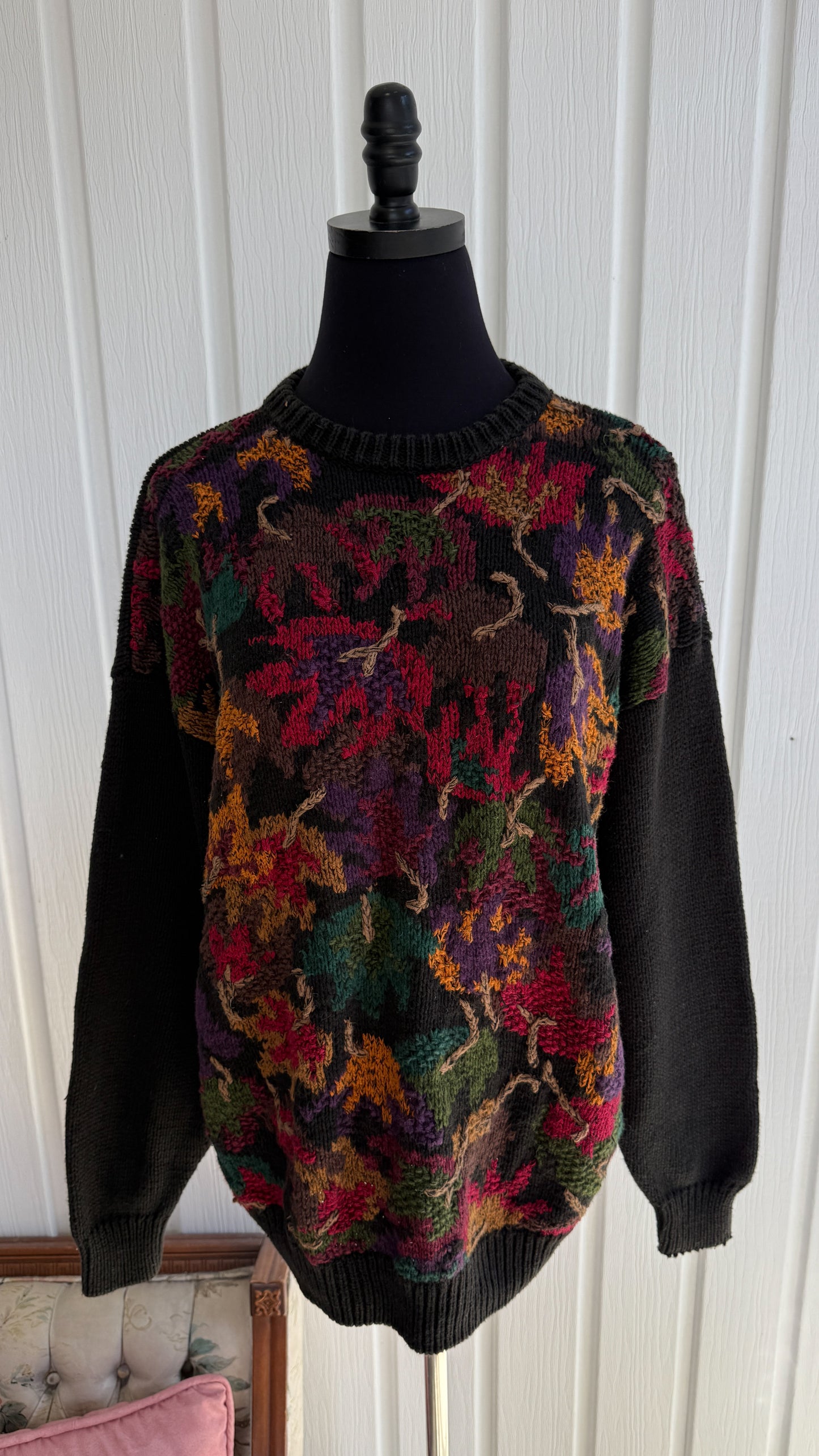 Chandail en tricot noir feuilles- large