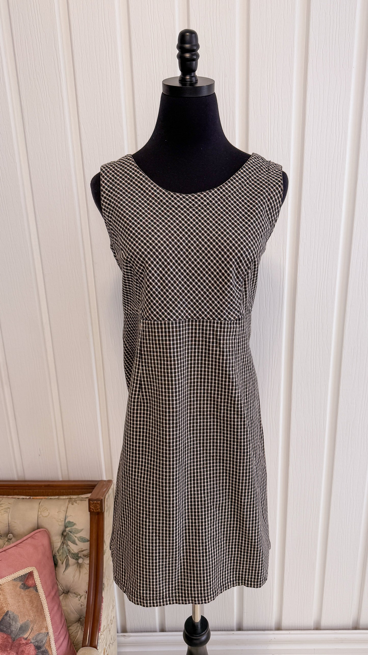 Robe noir et blanche- large