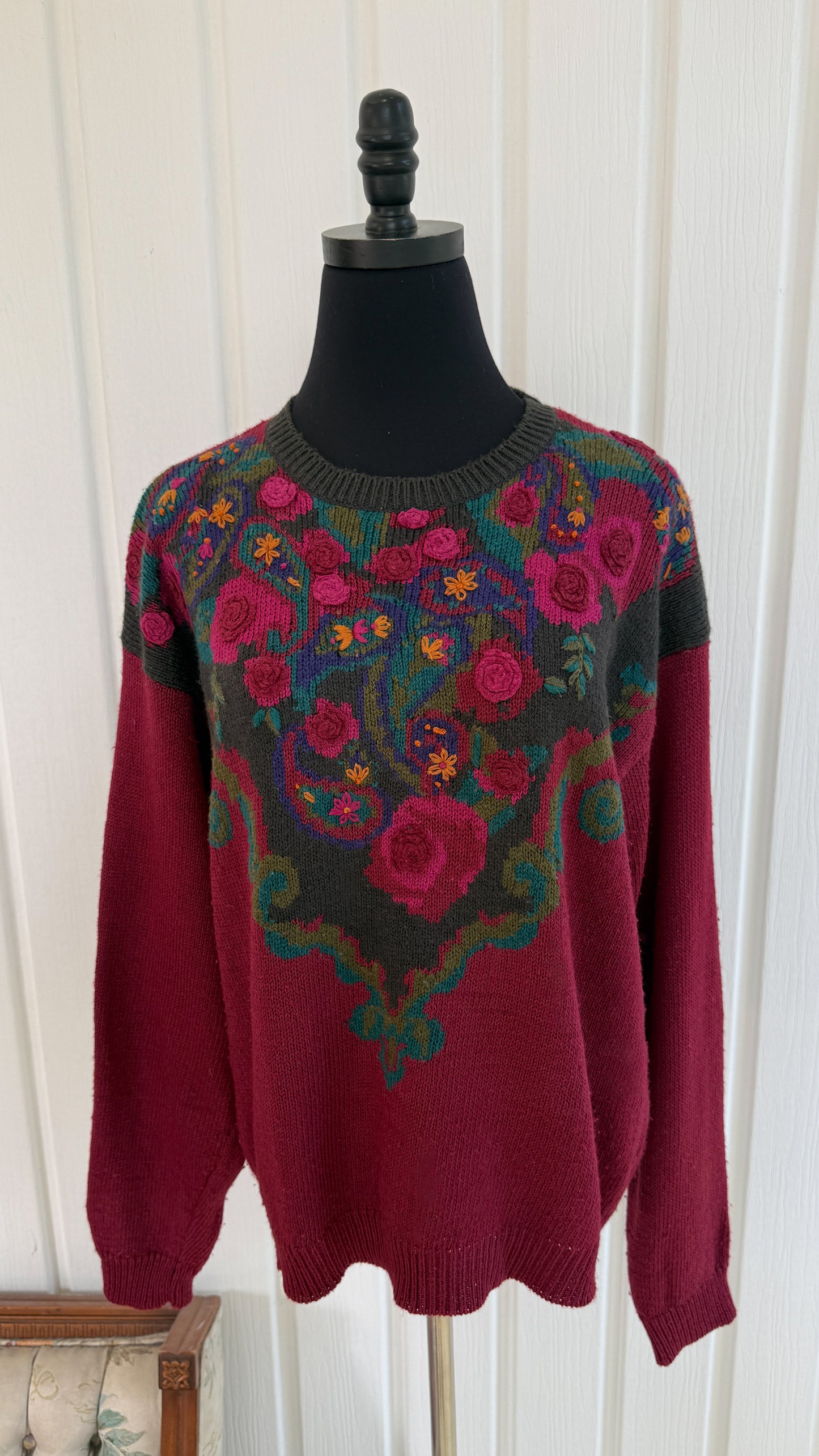 Chandail tricot bourgogne fleuris- medium