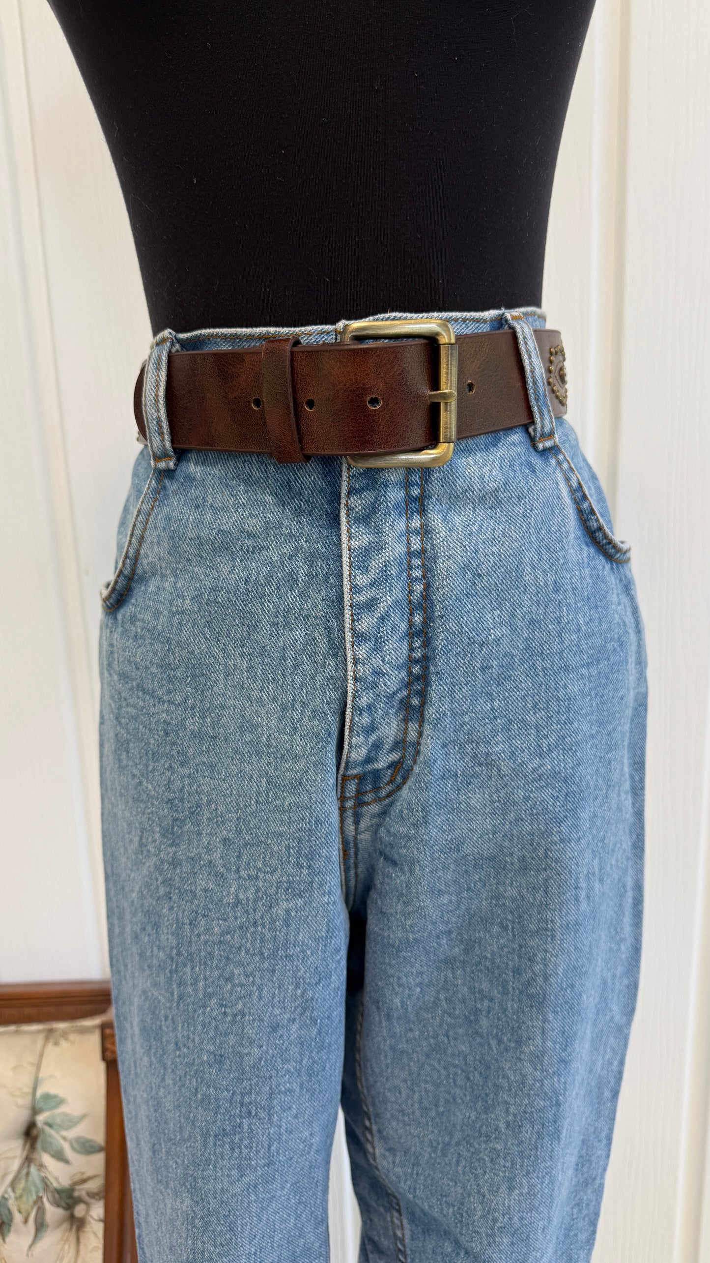 Ceinture brune foncée à motifs- large