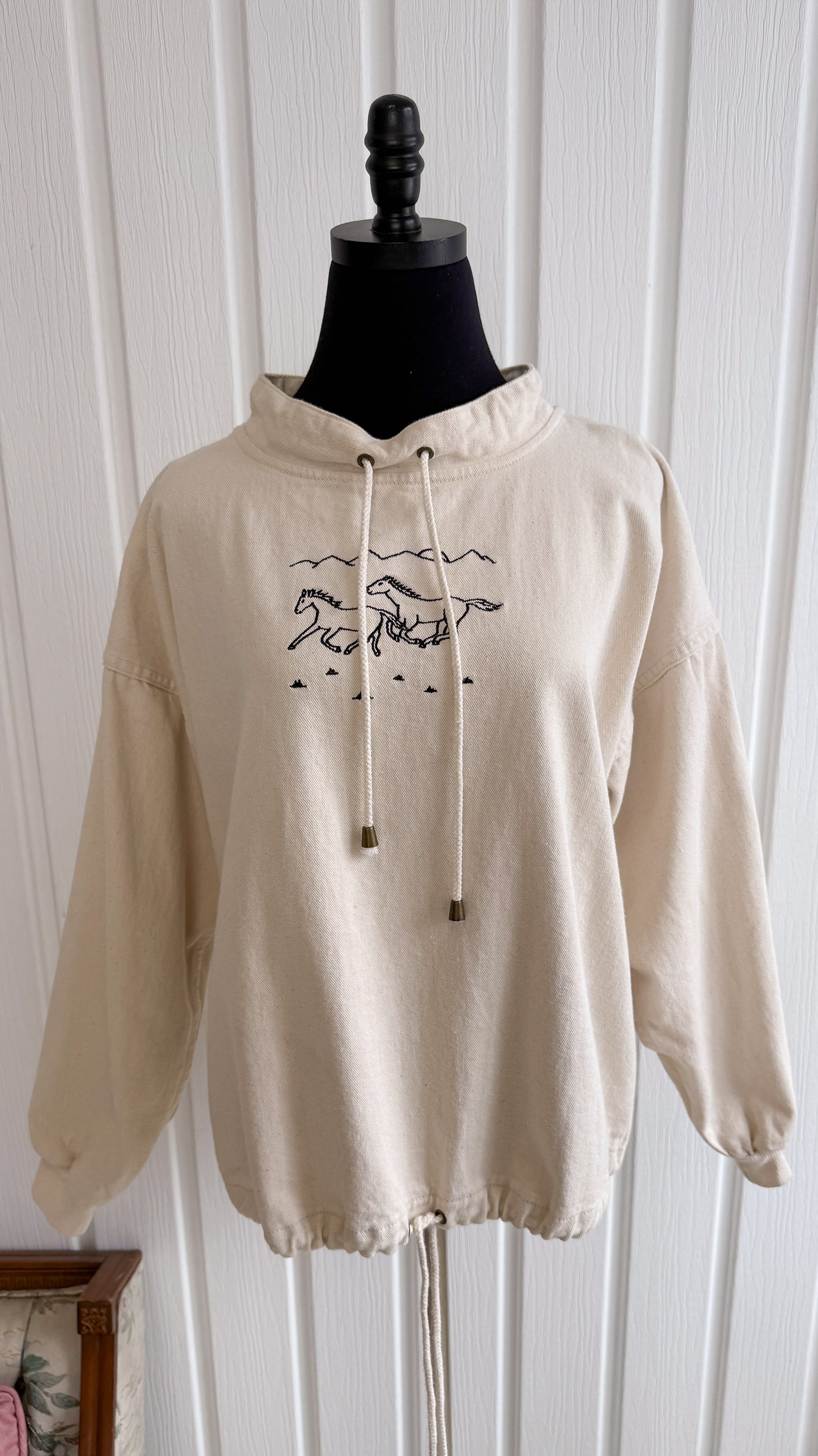 Chandail beige chevaux- medium