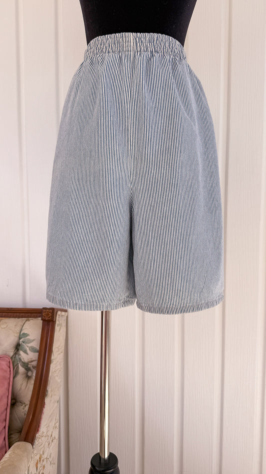 Blue and white striped denim Bermuda shorts - large