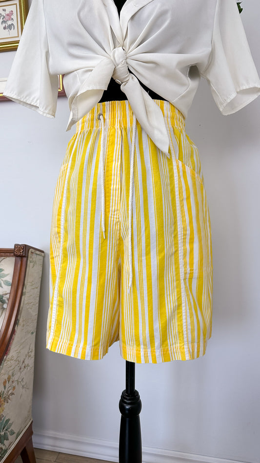 Yellow striped Bermuda shorts - large