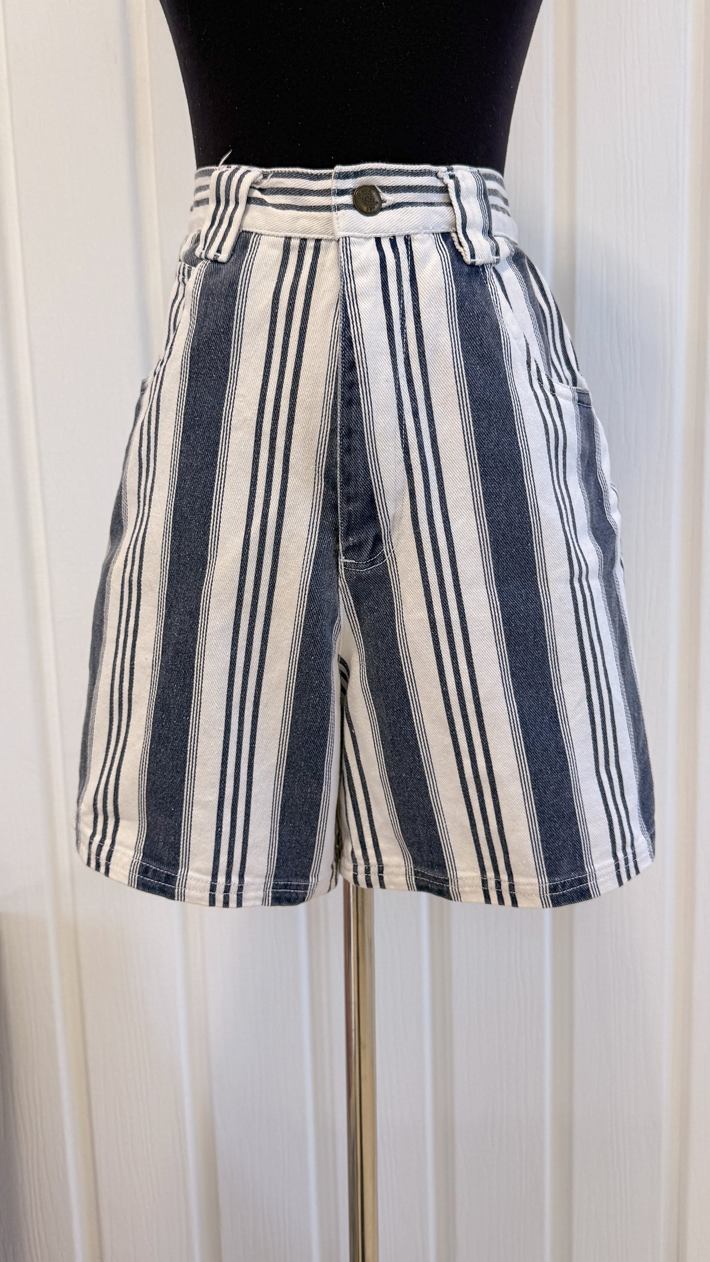 Shorts en jeans blanc rayé- small