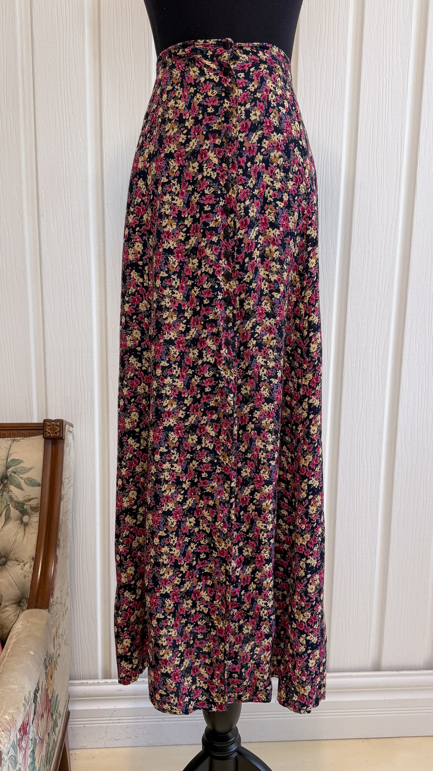Jupe noire fleurie rose et mauve- medium