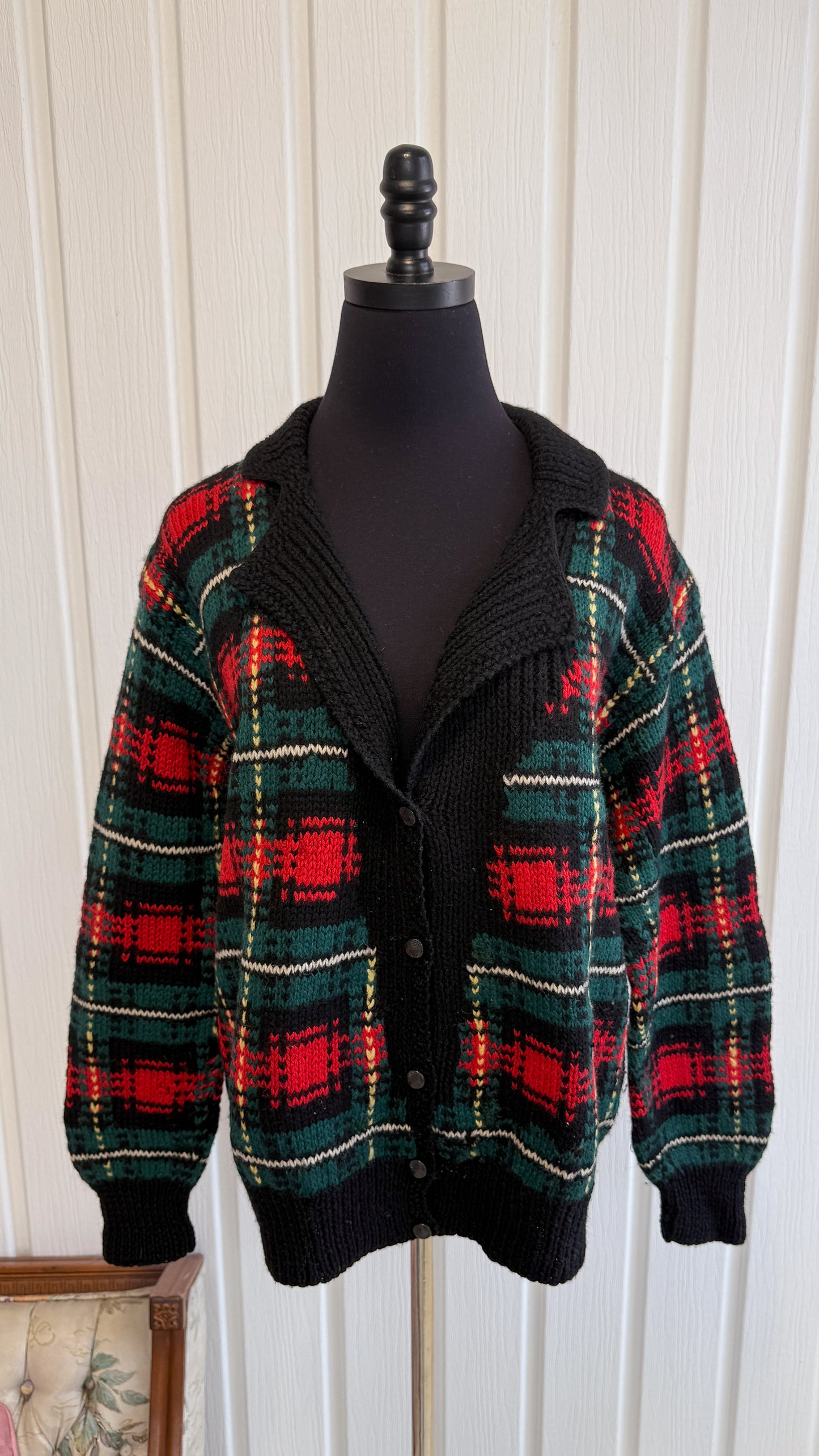 Cardigan en tricot carreauté rouge et vert - medium