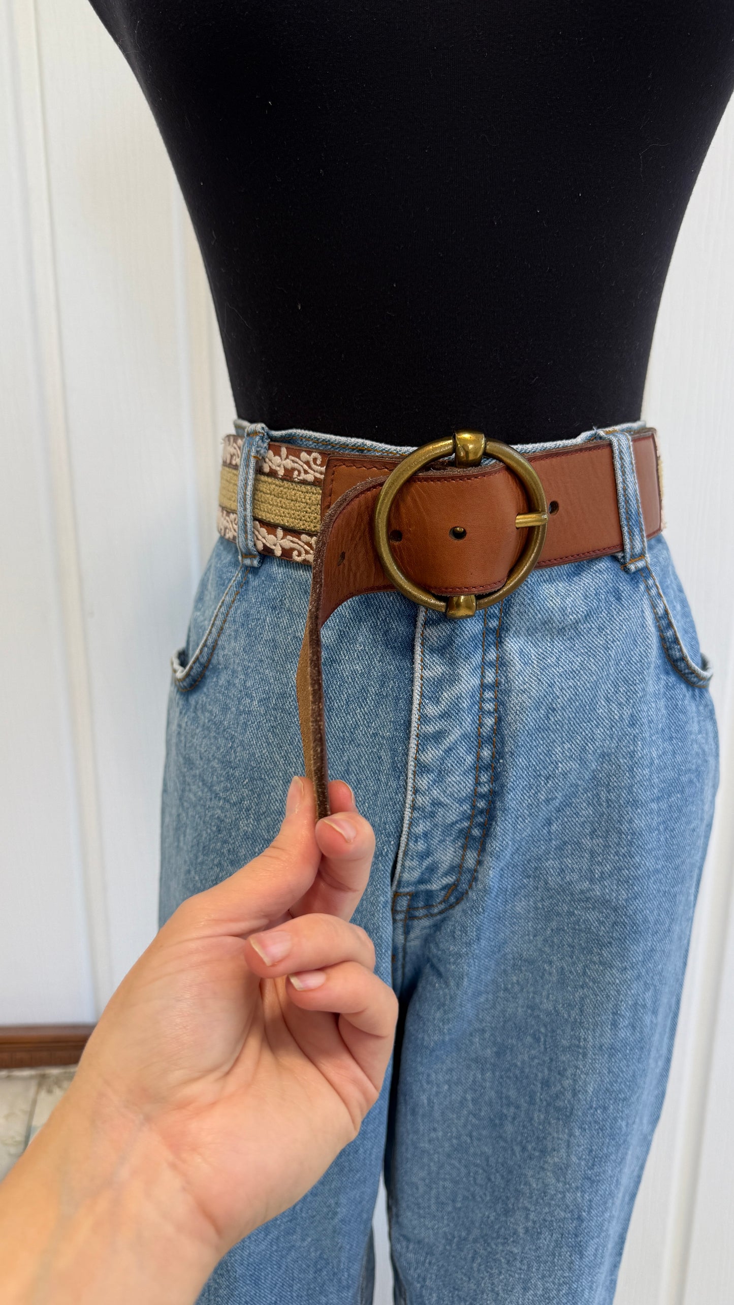 Ceinture en cuir à broderies- x-large/large