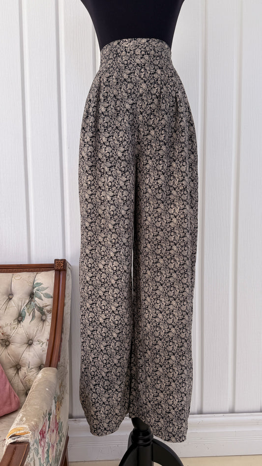 Pantalons pattes larges noir fleuris beige - small