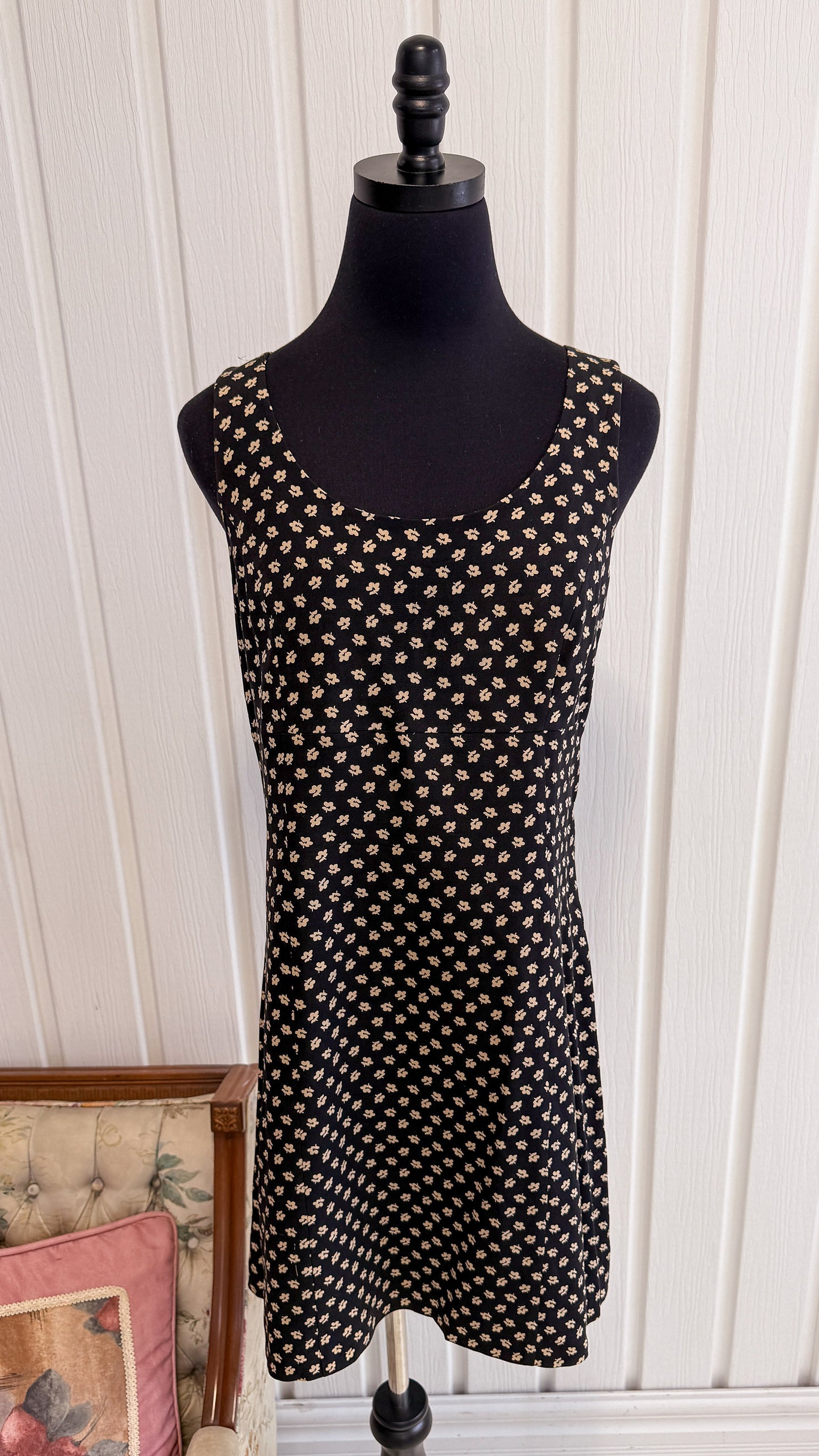 Black and beige floral dress - large