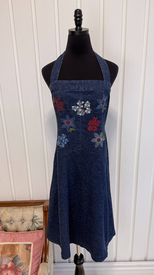 Robe en jeans brodée fleurie- large