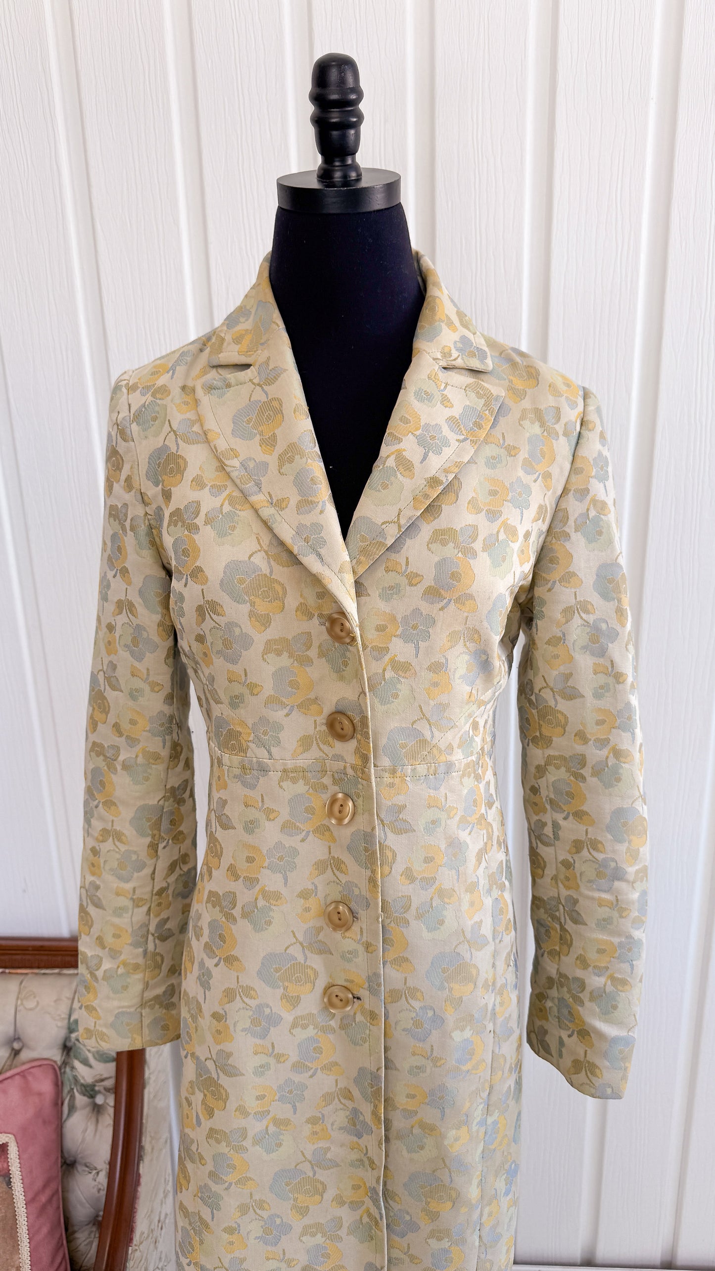 Manteau beige fleuris bleu et jaune- small