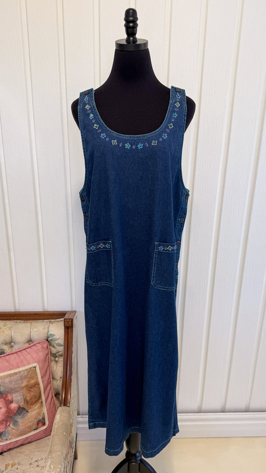 Robe en jeans brodée fleurie- large