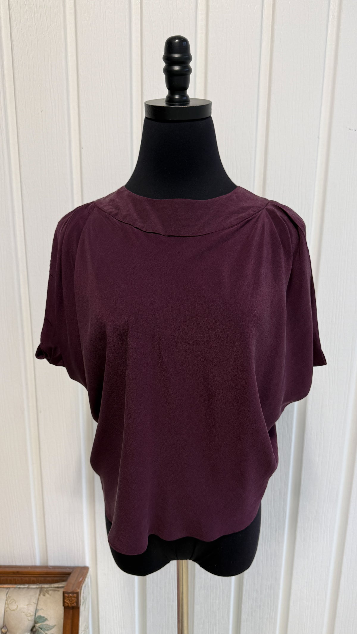 T-shirt en soie bourgogne dos ouvert- medium