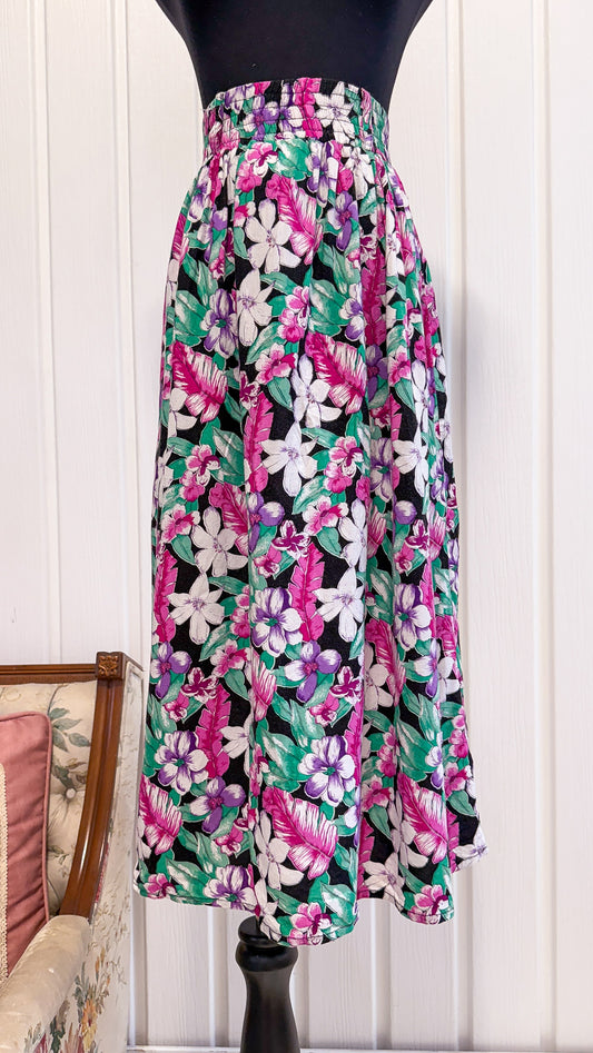 Jupe noire fleurie mauve et rose- small