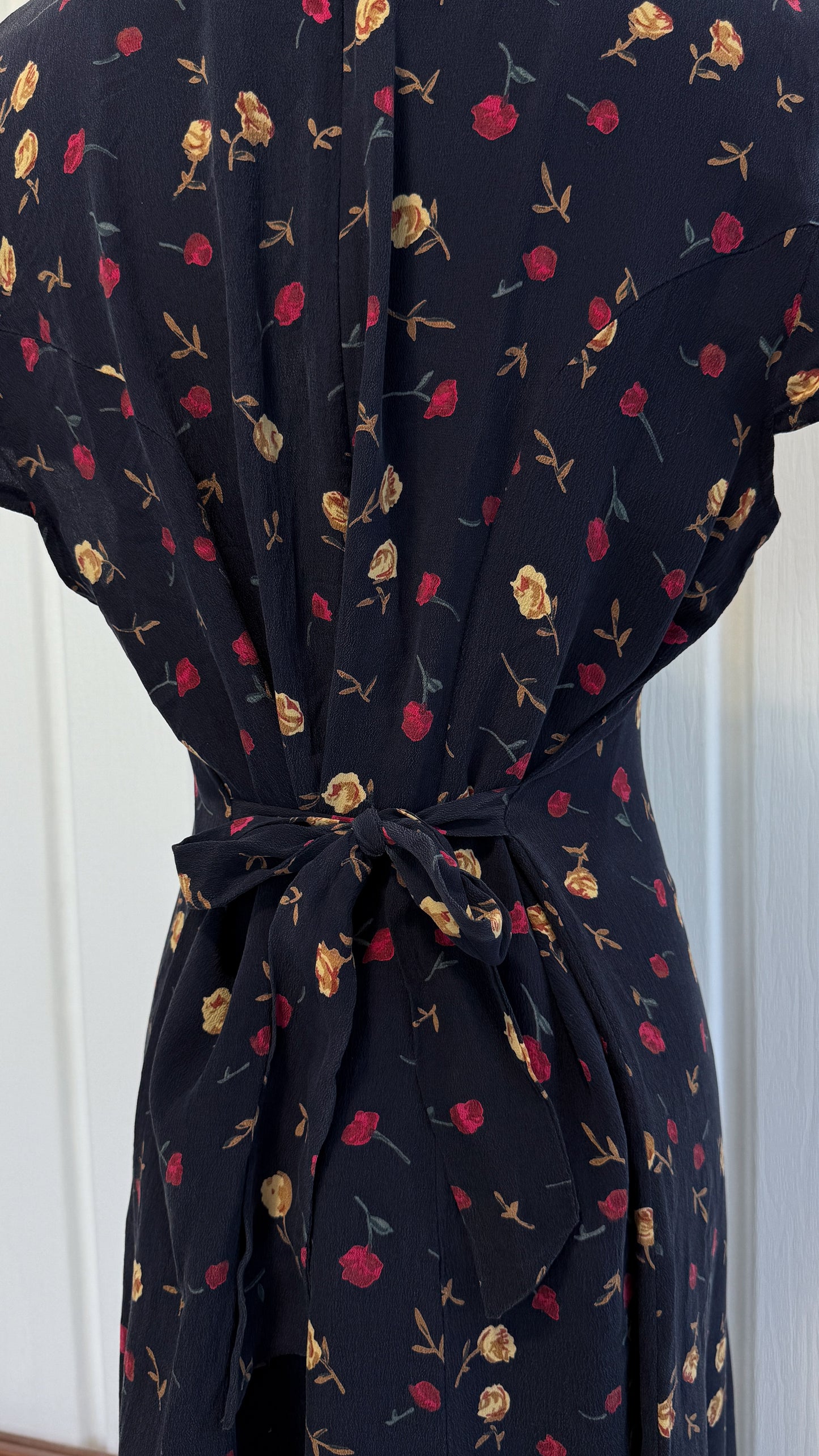 Robe marine fleurie - large