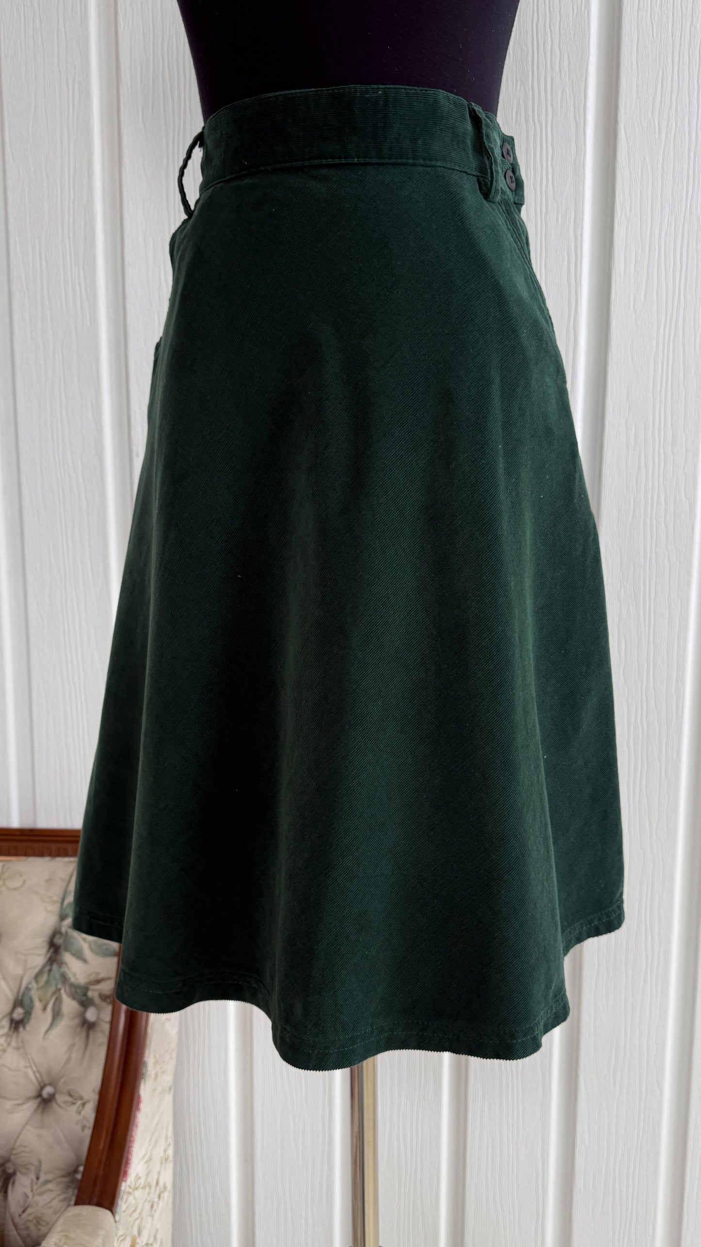 Green corduroy skirt - medium