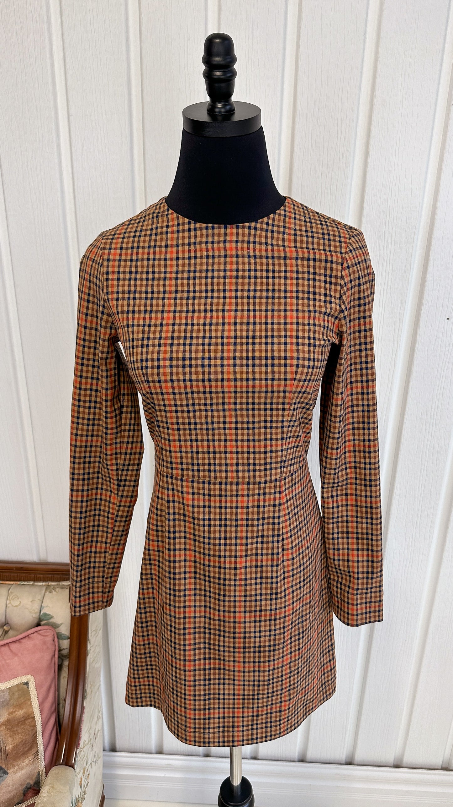 Beige plaid dress - small