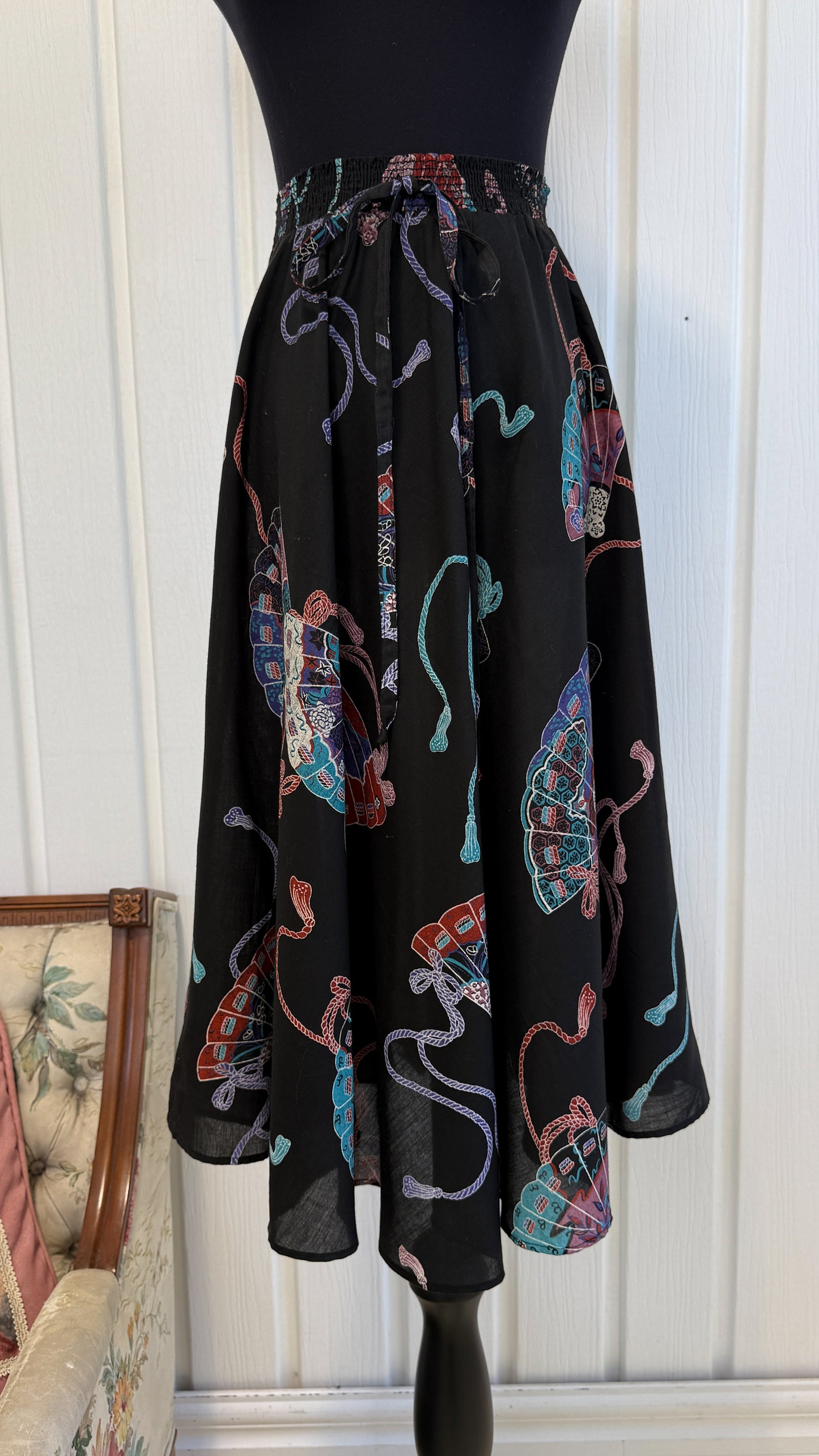 Jupe noire motifs éventails- small