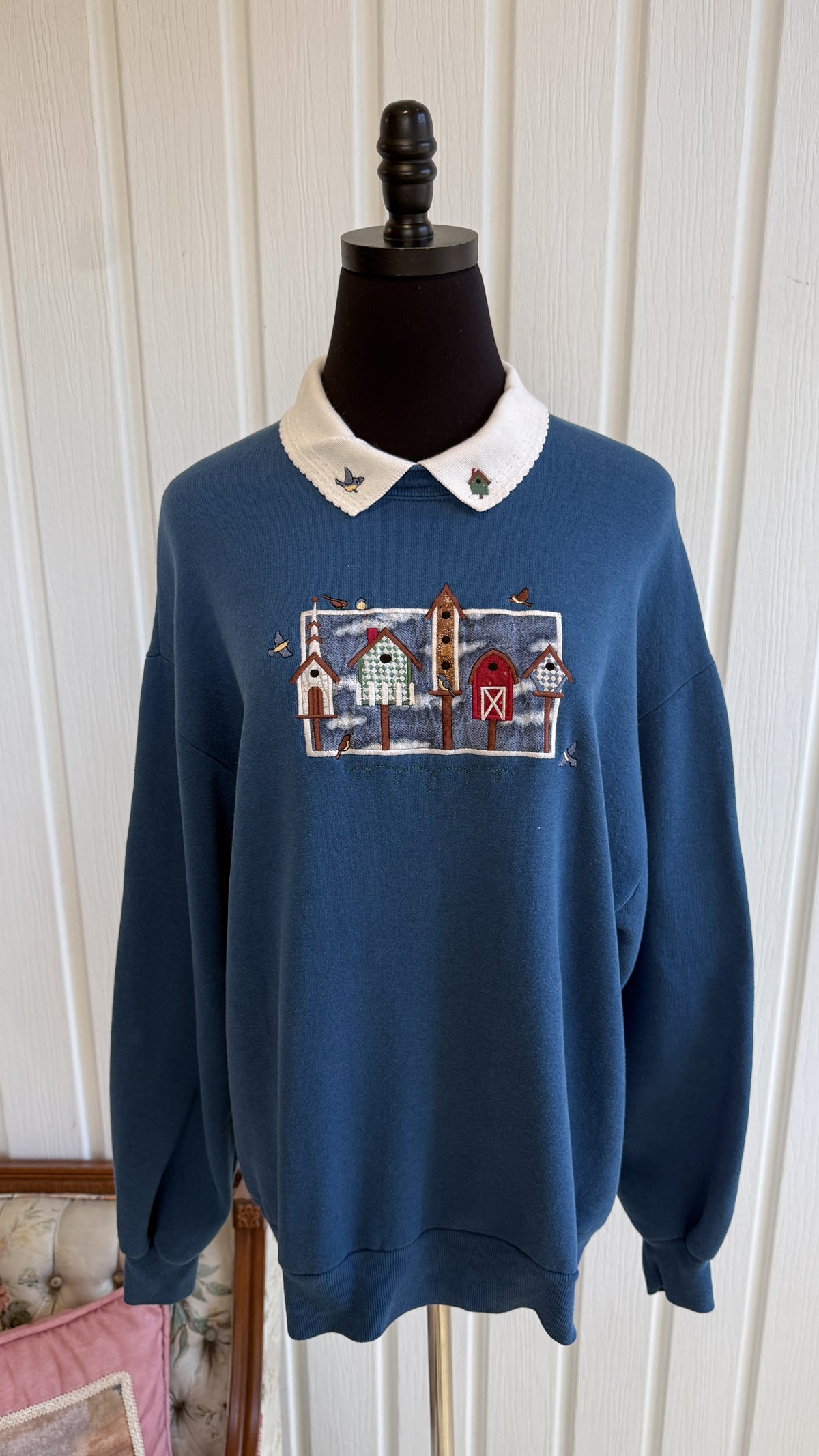 Chandail crewneck bleu cabanes oiseaux- large