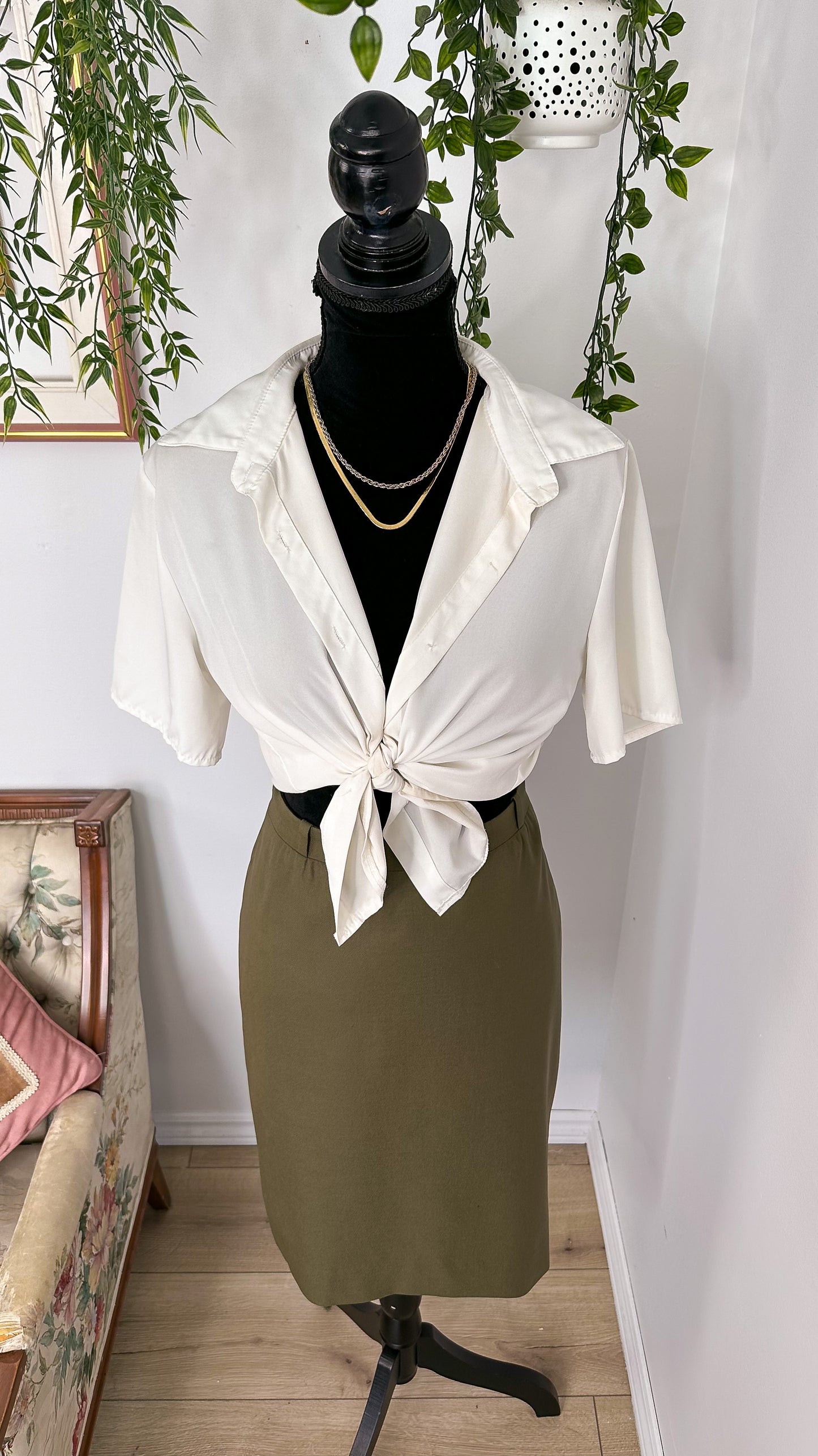 Straight khaki green skirt - small
